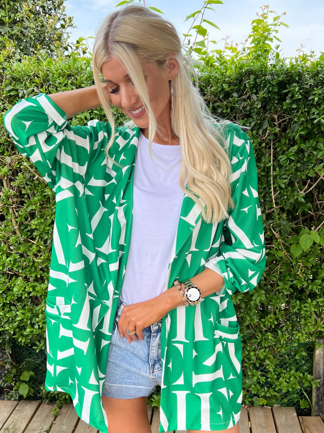 Alberte - Blazer med hvid skrift